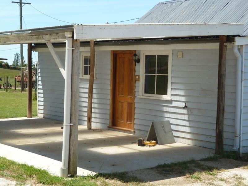 * Ferny Hill Road, Bridport TAS 7262