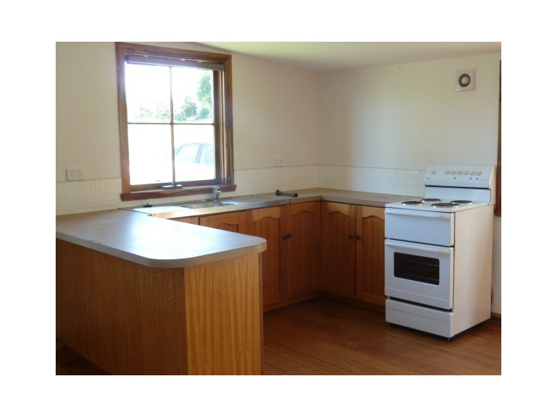 * Ferny Hill Road, Bridport TAS 7262