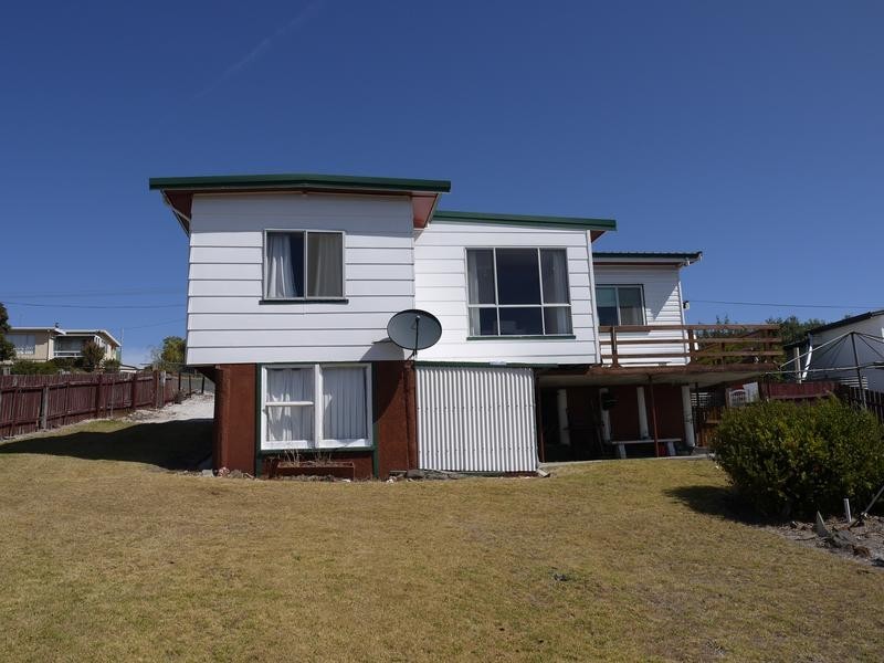 14 Hurst Street, Lulworth TAS 7252