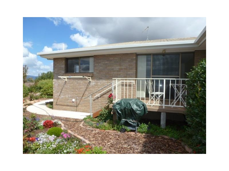 2/15 Hedley Street, Scottsdale TAS 7260
