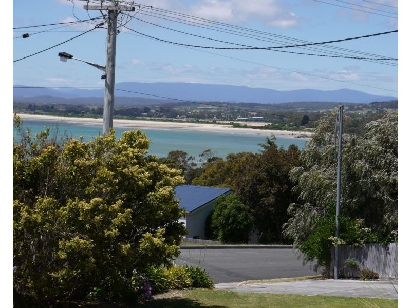 123 Westwood Street, Bridport TAS 7262