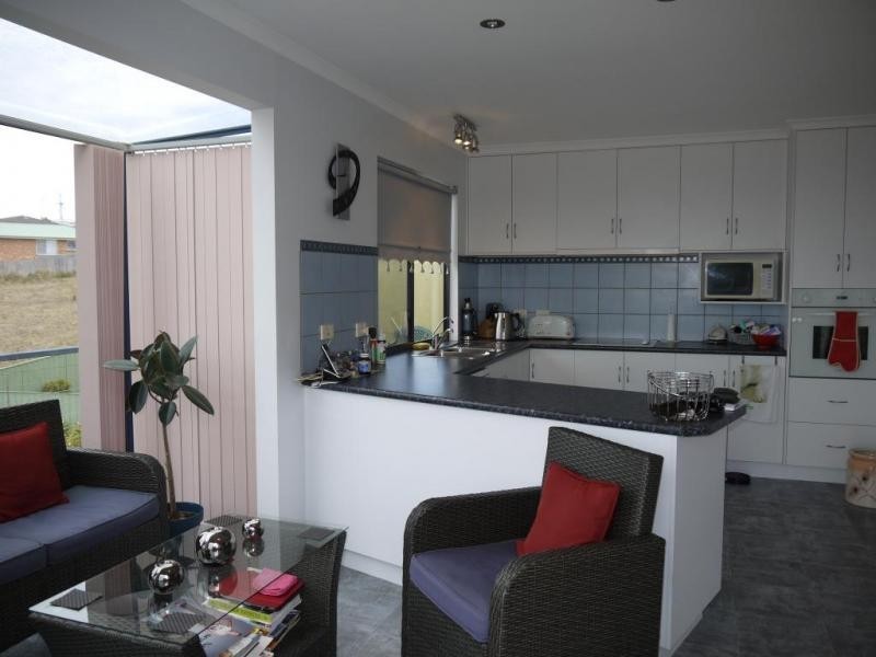 17 Barnett Crescent, Bridport TAS 7262