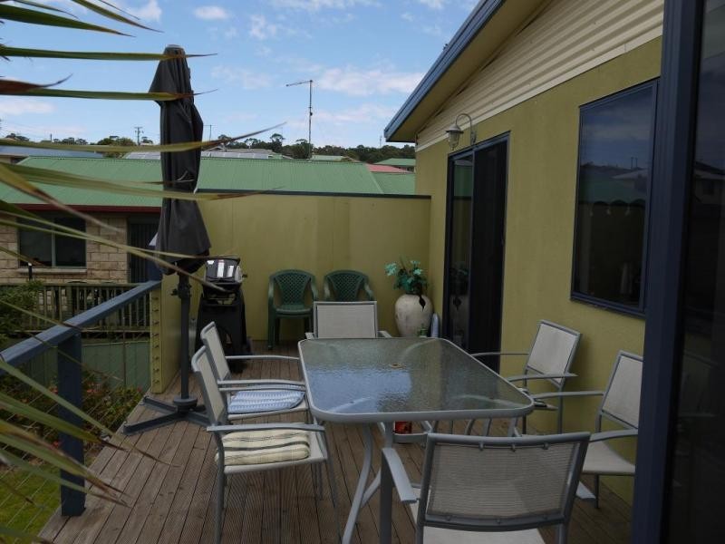 17 Barnett Crescent, Bridport TAS 7262