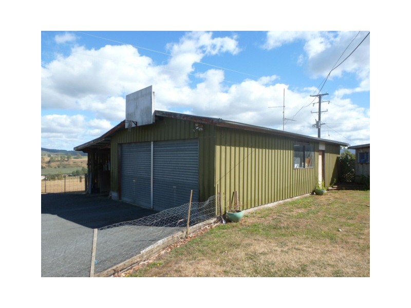 * Albert Street, Branxholm TAS 7261