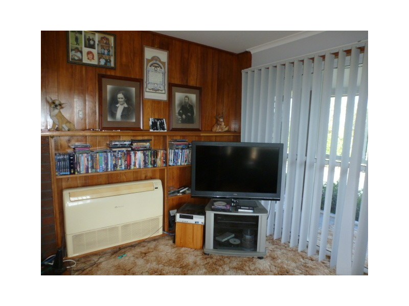 * Albert Street, Branxholm TAS 7261