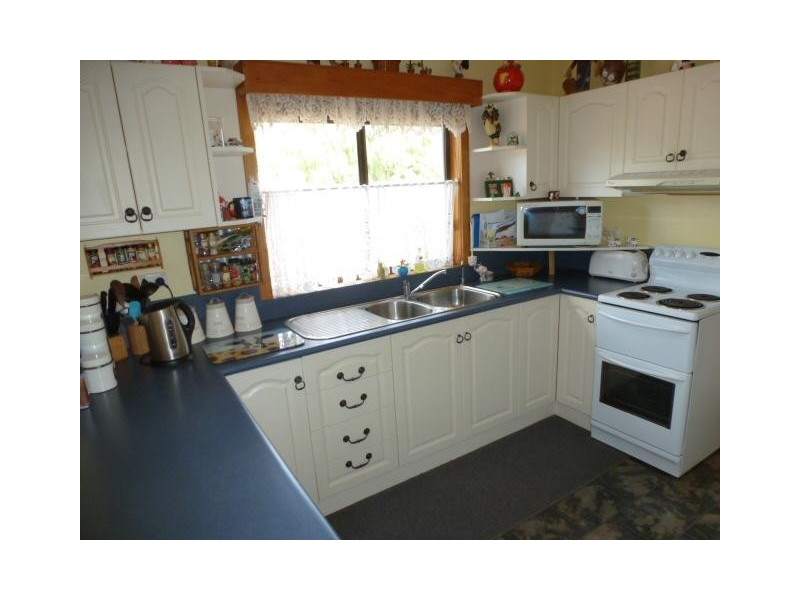 10 Edwards Place, Branxholm TAS 7261