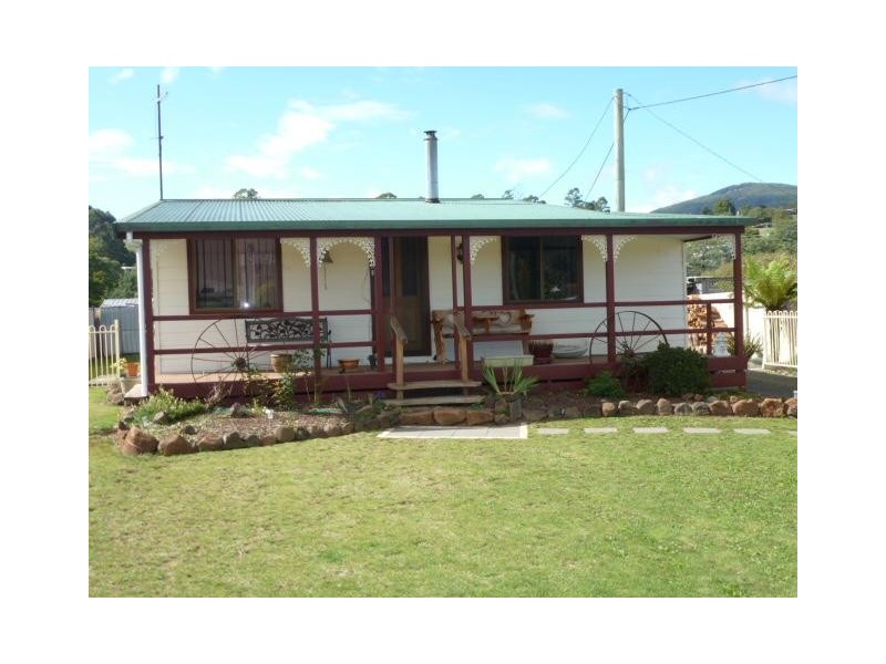 10 Edwards Place, Branxholm TAS 7261
