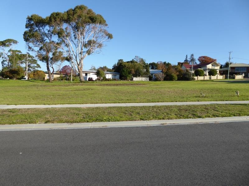 16 Therese Street, Bridport TAS 7262