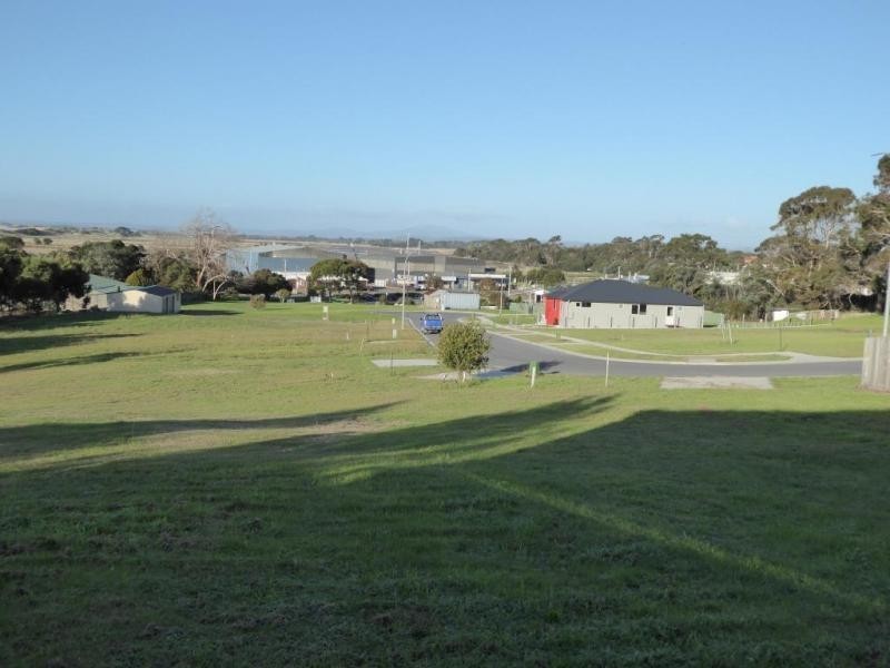 14 Therese Street, Bridport TAS 7262