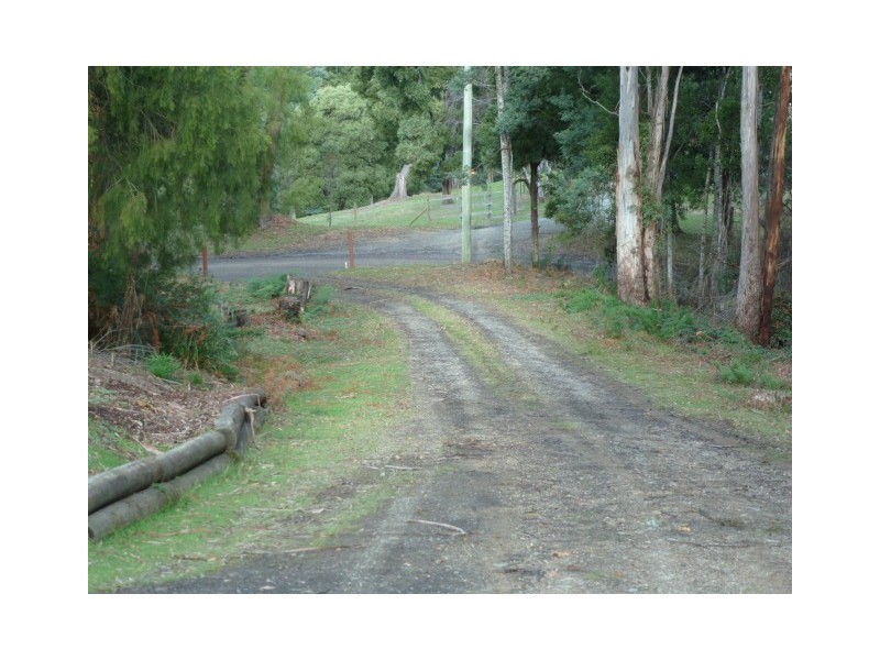 ** Burns Road, Wyena, Lilydale TAS 7268
