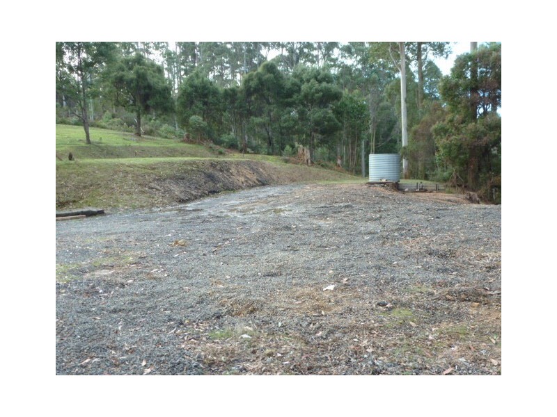 ** Burns Road, Wyena, Lilydale TAS 7268