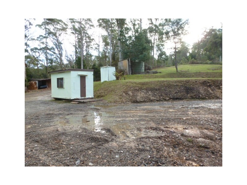** Burns Road, Wyena, Lilydale TAS 7268