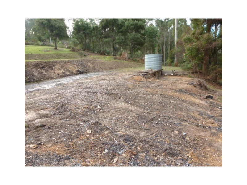 ** Burns Road, Wyena, Lilydale TAS 7268