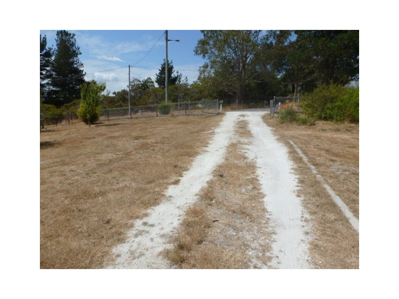 6 Alfred Street, Pioneer TAS 7264