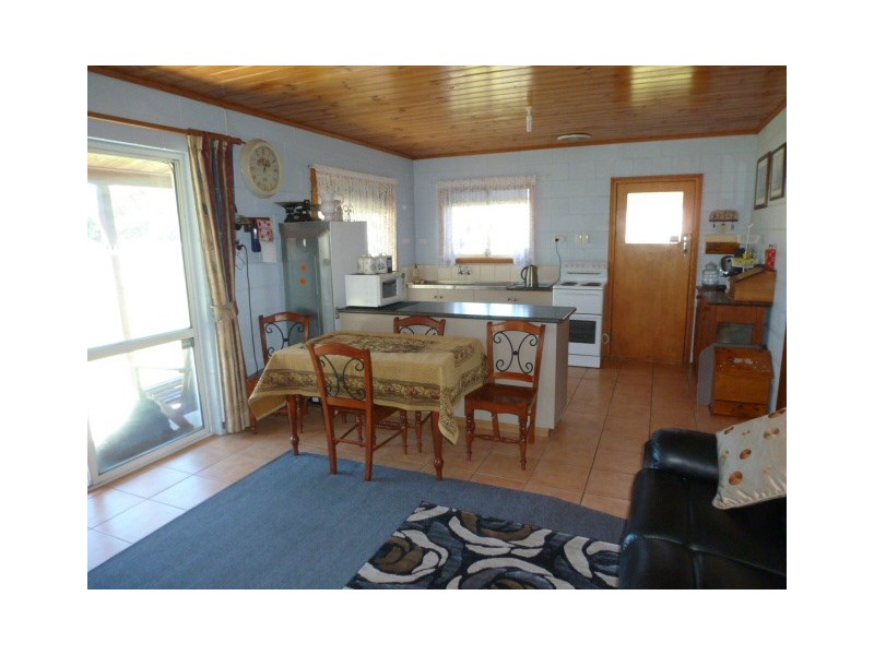 8 Swan Street, Musselroe Bay TAS 7264