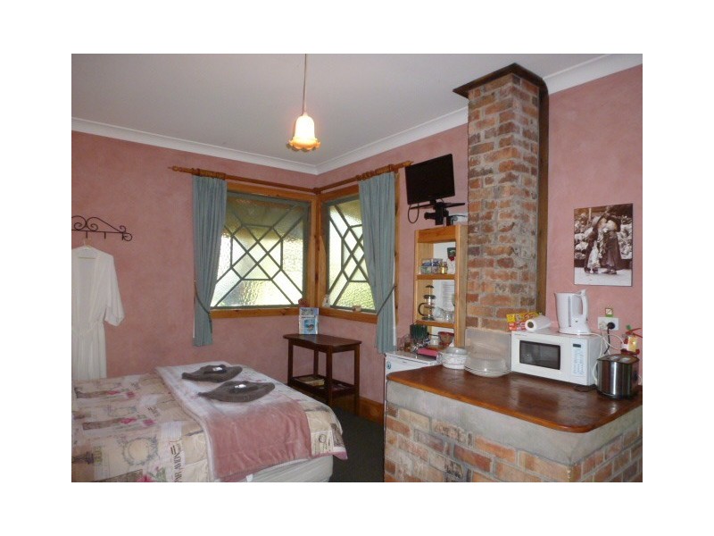 * Legerwood Lane, Branxholm TAS 7261