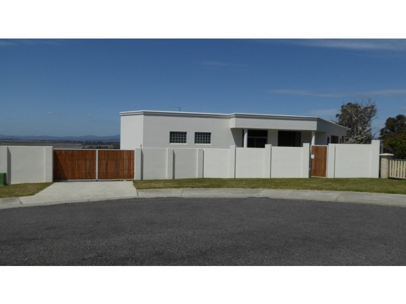 1/5 Andrews Place, Bridport TAS 7262