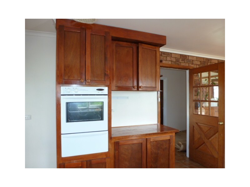 * Racecourse Road, Winnaleah TAS 7265