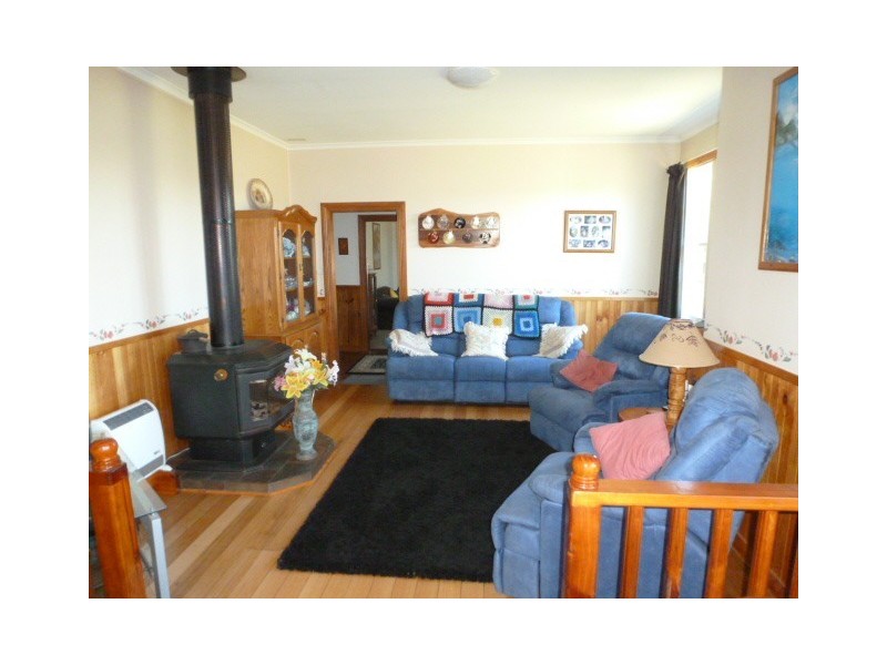 16 Peddles Road, Legerwood TAS 7263