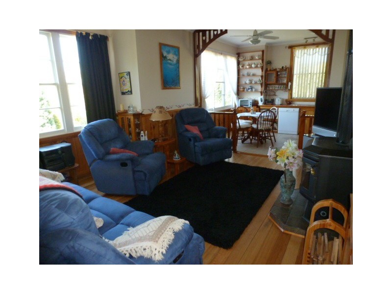 * Peddles Road, Legerwood TAS 7263