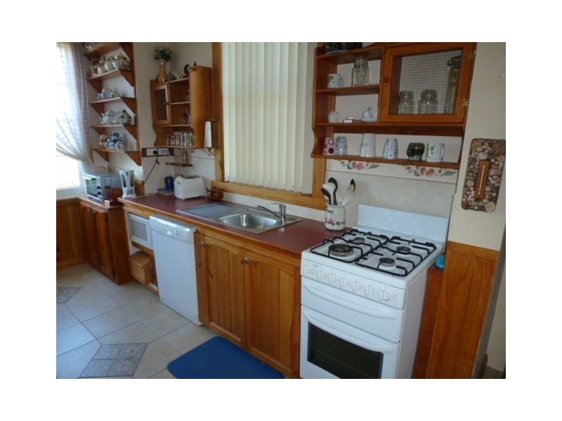 * Peddles Road, Legerwood TAS 7263