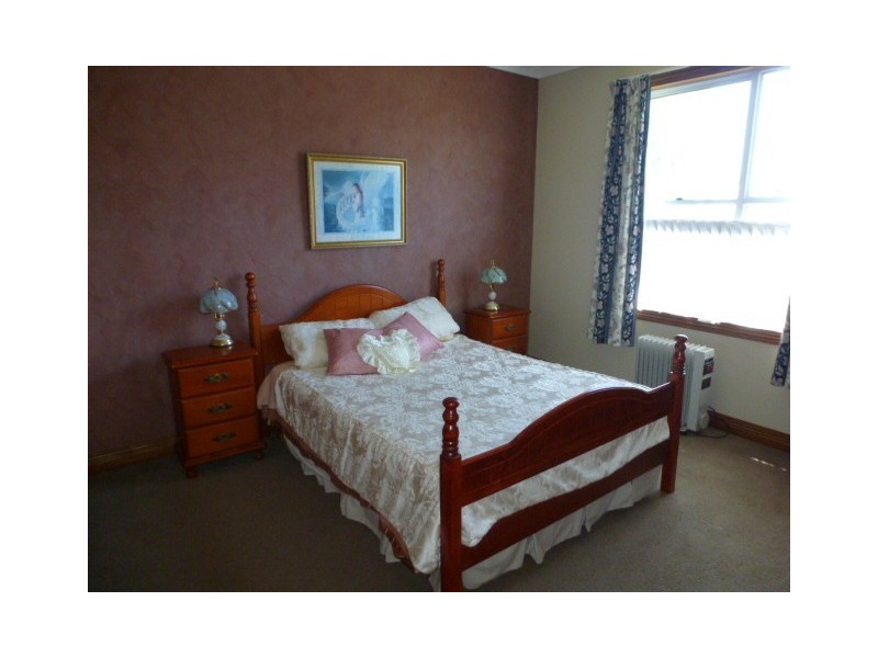 * Peddles Road, Legerwood TAS 7263