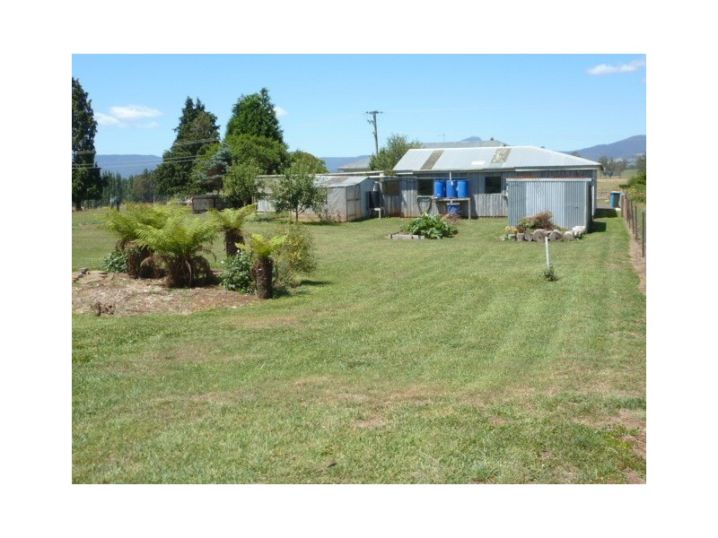 * Peddles Road, Legerwood TAS 7263
