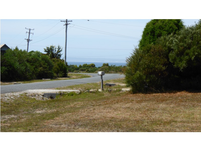 27 Carins Close, Tomahawk TAS 7262