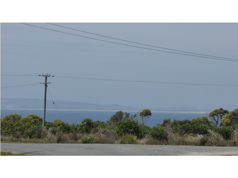 27 Carins Close, Tomahawk TAS 7262