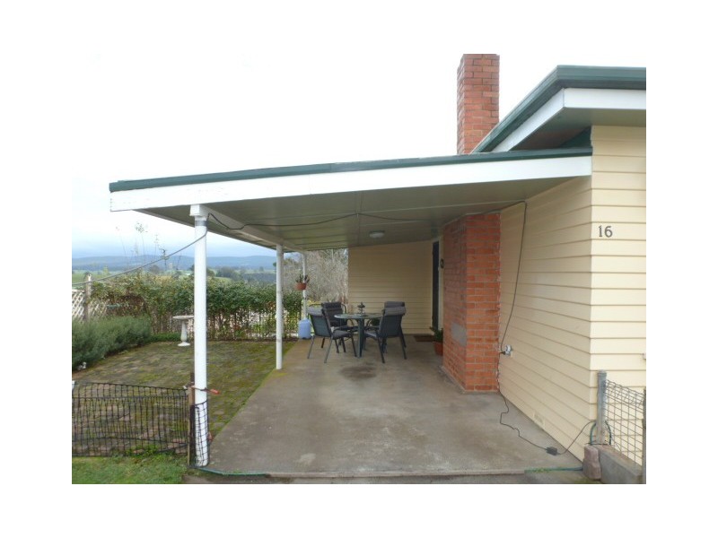 16 Albert Street, Branxholm TAS 7261