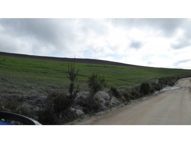 * Barnbougle Road, North Scottsdale TAS 7260