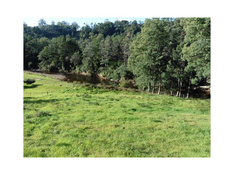 * Main Street, Derby TAS 7264