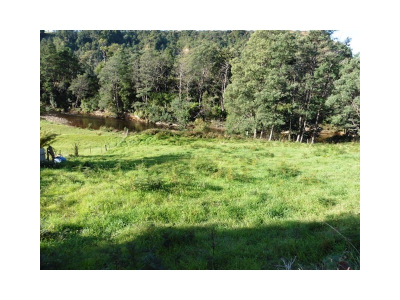 * Main Street, Derby TAS 7264