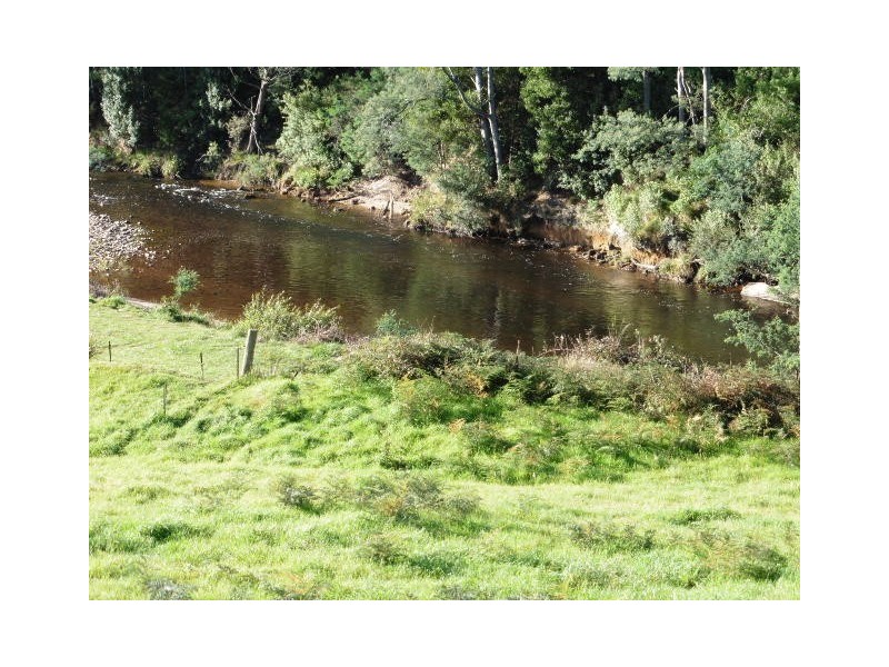 * Main Street, Derby TAS 7264