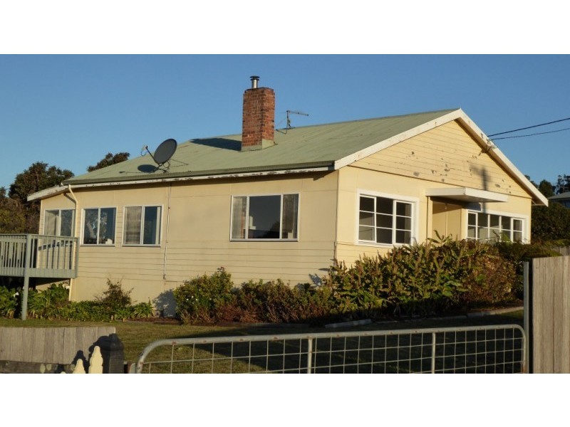 17 Albert Street, Bridport TAS 7262