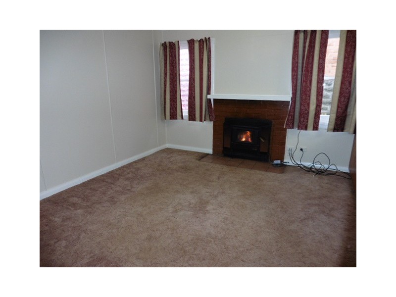 33 Ellenor Street, Scottsdale TAS 7260