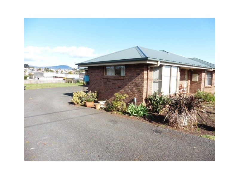 17 Charles Street, Scottsdale TAS 7260