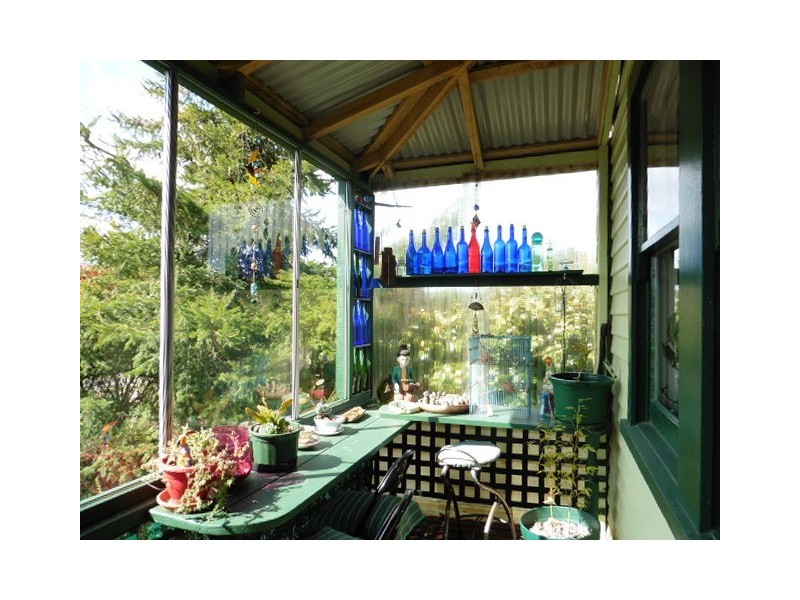 ** Rainbow Road, Herrick TAS 7264