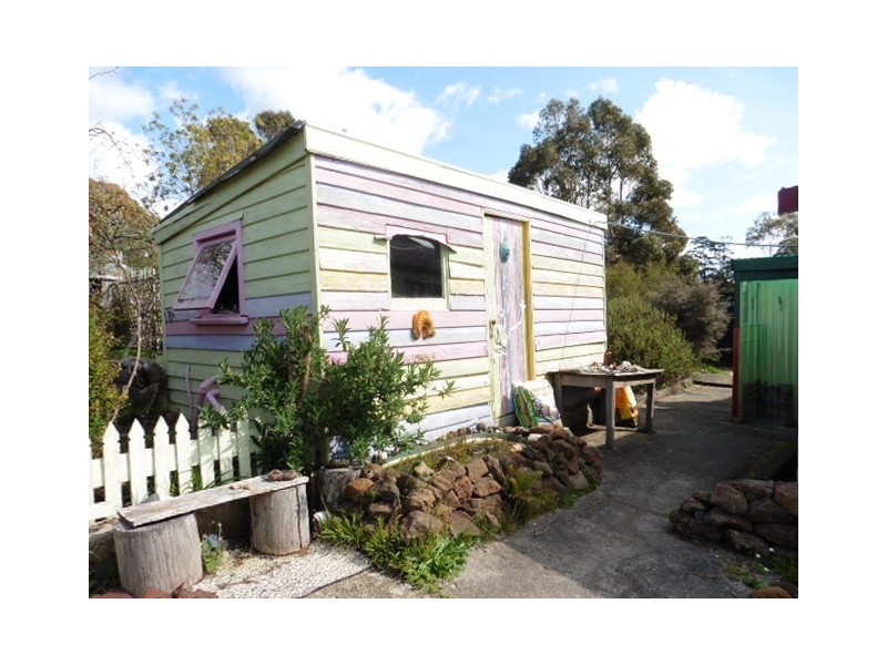 ** Rainbow Road, Herrick TAS 7264
