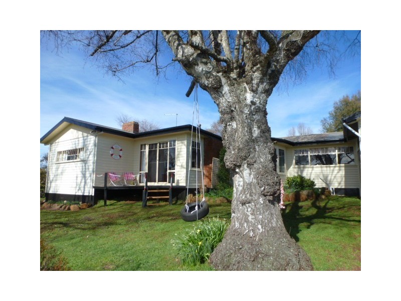 17 Fry Street, Ringarooma TAS 7263