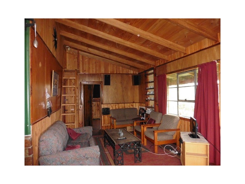 11 Stoke Street, Branxholm TAS 7261