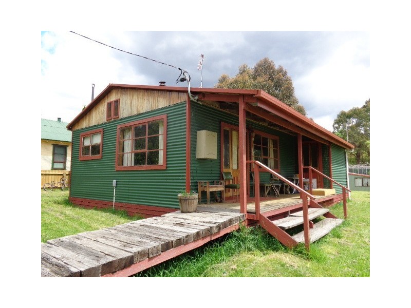 11 Stoke Street, Branxholm TAS 7261