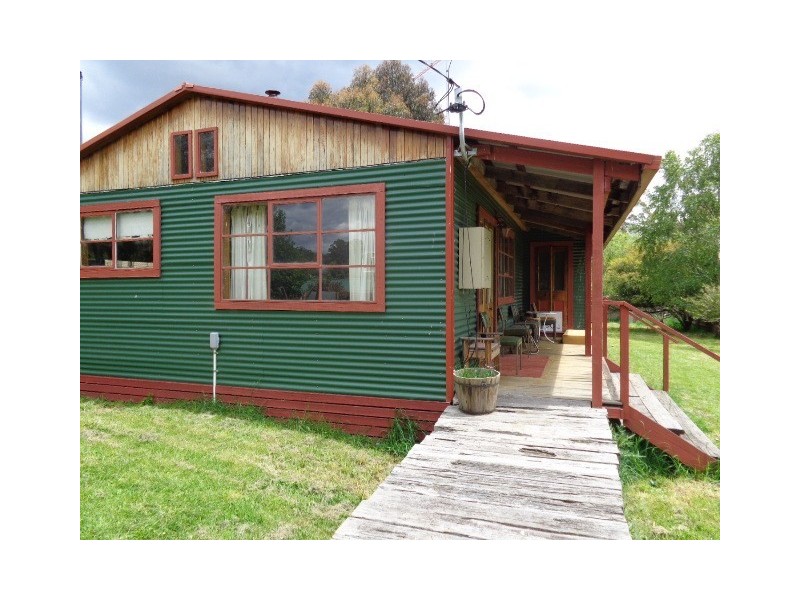 11 Stoke Street, Branxholm TAS 7261