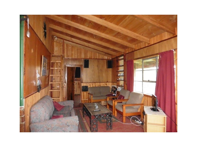 11 Stoke Street, Branxholm TAS 7261