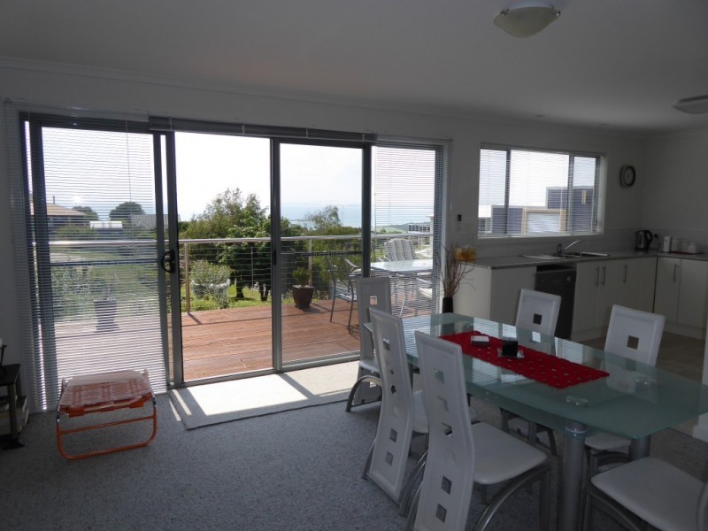 2/39 Henry Street, Bridport TAS 7262