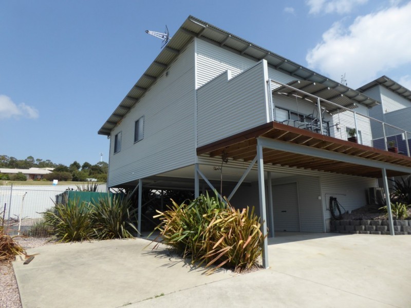 2/39 Henry Street, Bridport TAS 7262