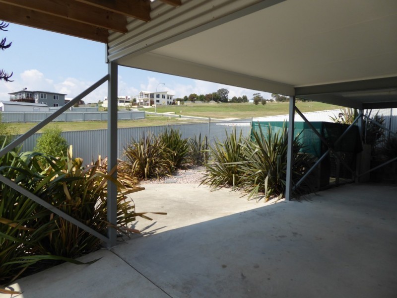 2/39 Henry Street, Bridport TAS 7262