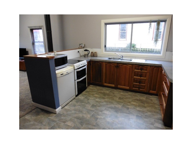 11 Main Street, Legerwood TAS 7263