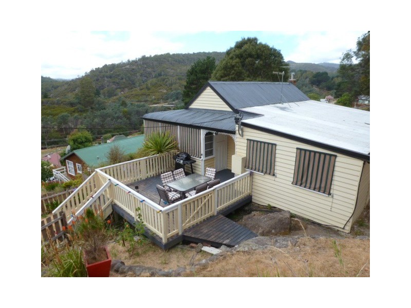 9-10 Christopher Street, Derby TAS 7264