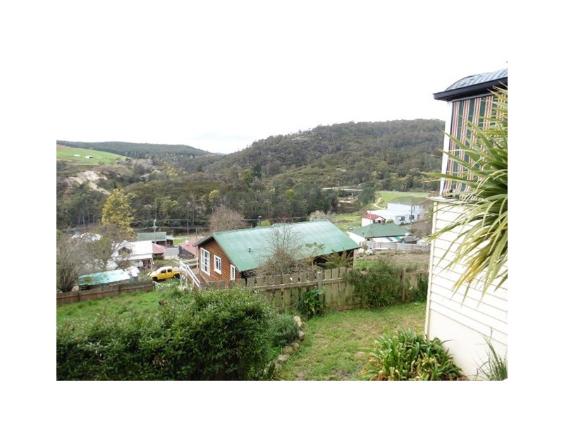 9-10 Christopher Street, Derby TAS 7264